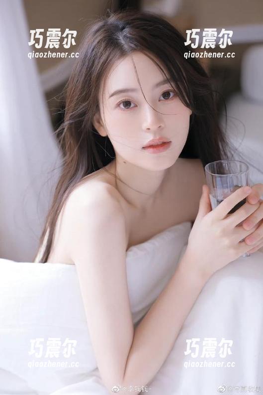 进入177.sk的导航就像踏入了个秘密花园，没准哪扇门后面就藏着个劲爆话题！