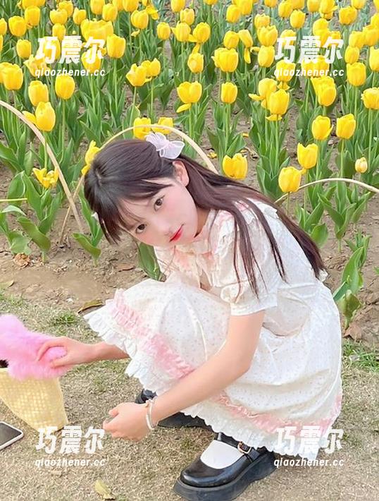 “17c吃瓜网51”的导航定位真精准，直逼各种热门话题，简直就是八卦狂欢。