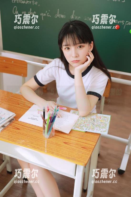 “51黑料社”和校园反差的传送门，打开你意想不到的世界？