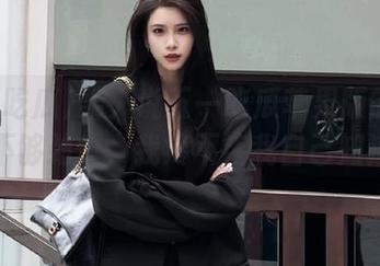 某人说五一吃瓜苹果版的今日瓜不够劲爆，我疼不疼我自己知道！