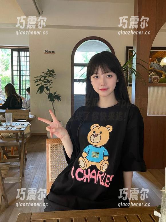 五一吃瓜群众app新视频，瓜都飞出来了你快来追！