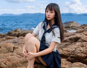 嘿！用苹果版吃瓜网爆料八卦内容，感觉这波操作有点儿意思！