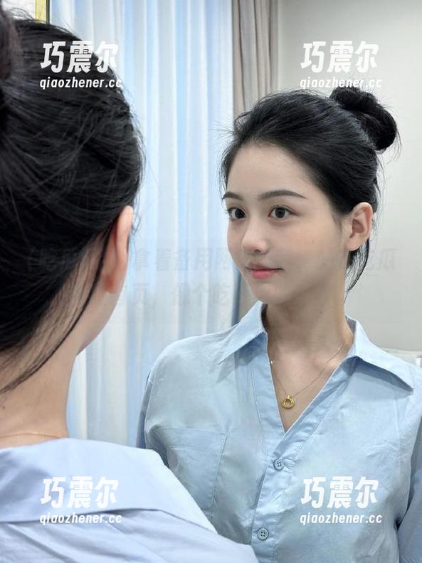 吃瓜网红 拿着备用网址的我,站在吃瓜网红首页,像个吃不到的瓜农。