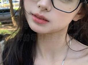 手握苹果版到处冒泡，黑料不打烊的每日推送又来了！
