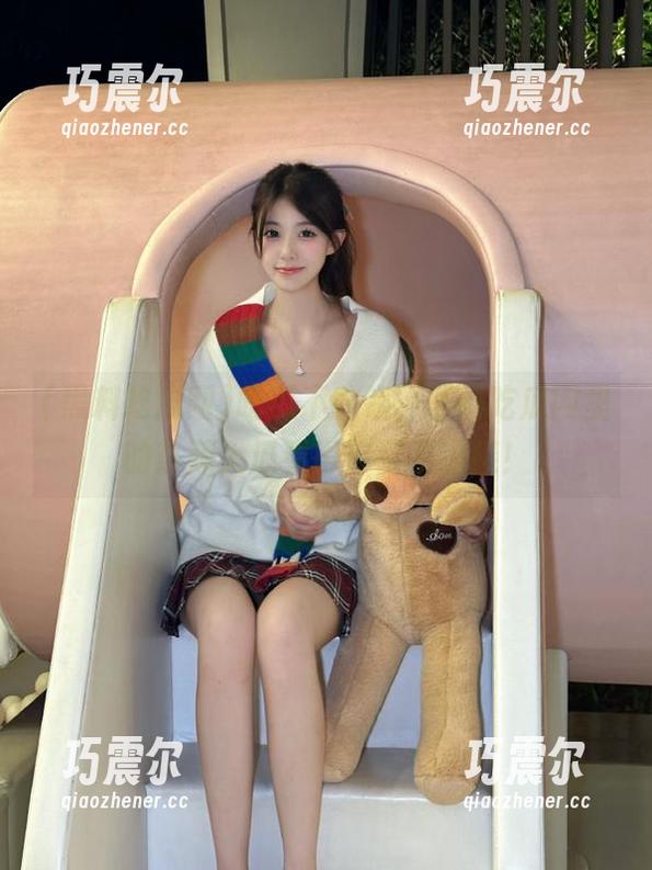 吃瓜不愁钱，黑料吃瓜网里的热辣大瓜看得你目不暇接！