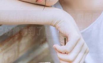在线刷黑料吃瓜网网址，觉得自己好像看到了隐藏的一面…但又模模糊糊。