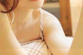 在“万篇长征黑料正能量”官网探险，居然发现她和他之间的微妙关系！