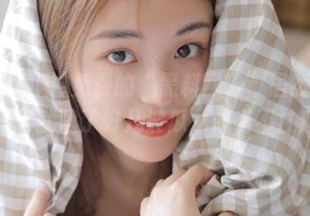 免费的“黑料网曝”居然让我一天就嗑了好几波瓜，心有不甘！
